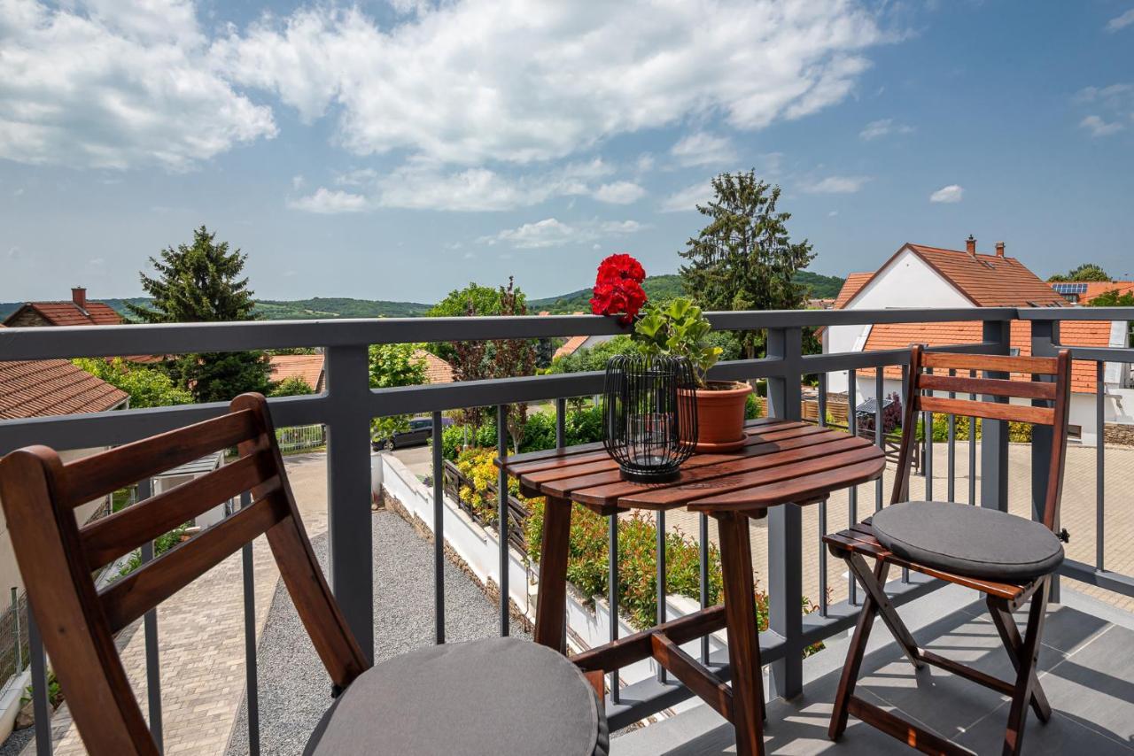 Papoula Vendeghaz Apartment Tihany Luaran gambar